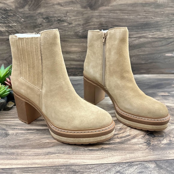 NIB Steve Madden Searches 8.5M Sand Suede Block Heel Ankle Boots - Picture 5 of 11